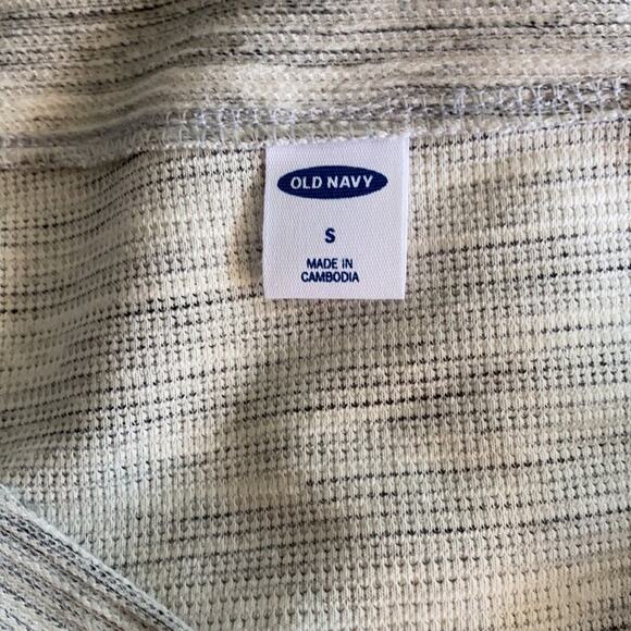 NWT Old Navy Top ❤️ - Picture 4 of 6